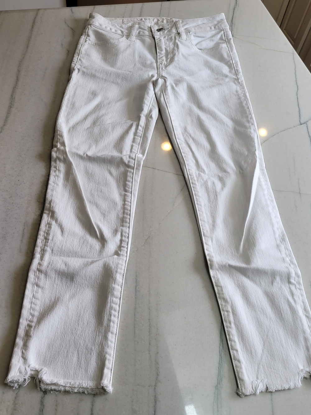 American Eagle Outfitters White Straight-Leg Capri Jeans with Frayed Hem - Short